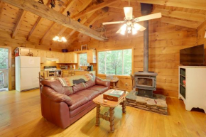 Hot Tub and Trail Access Relaxing Marion Cabin